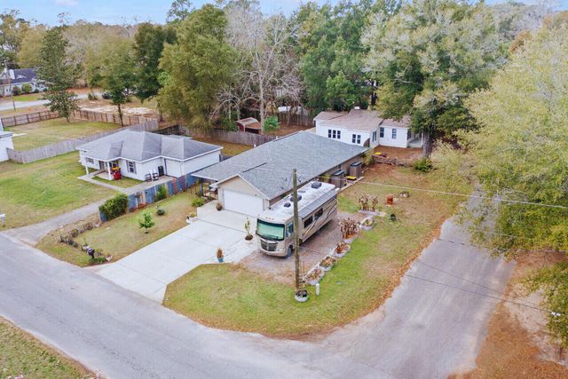 276 E Elm Avenue, Crestview, FL 32536