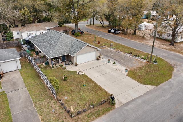 276 E Elm Avenue, Crestview, FL 32536