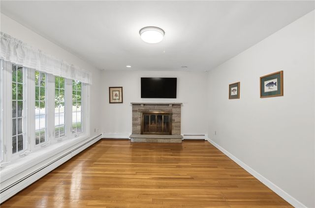 29 Parker St Street, Lincoln, RI 02865