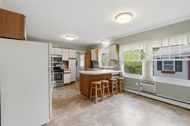 29 Parker St Street, Lincoln, RI 02865