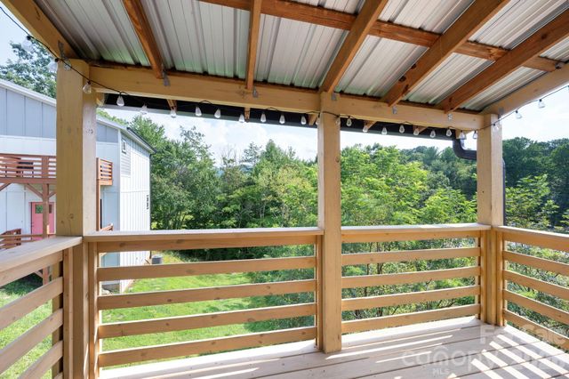 613 Salem Heights Lane, Swannanoa, NC 28778