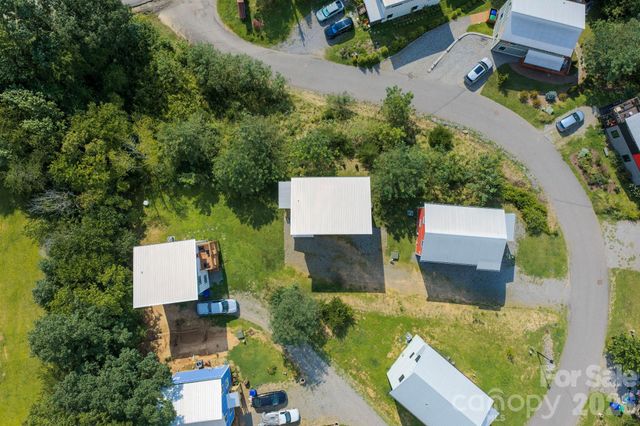 613 Salem Heights Lane, Swannanoa, NC 28778