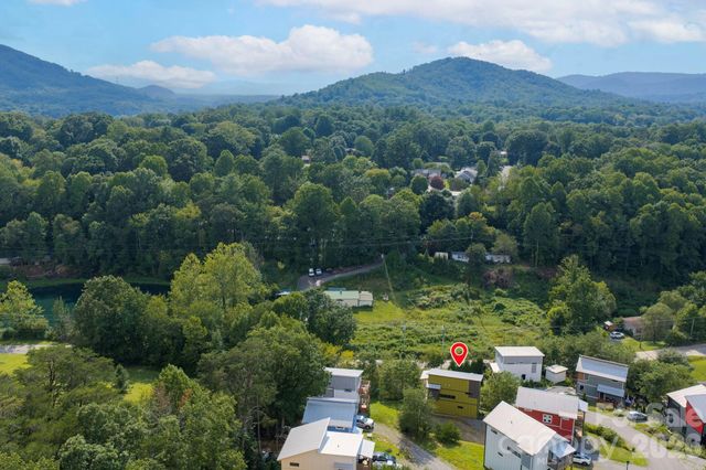 613 Salem Heights Lane, Swannanoa, NC 28778