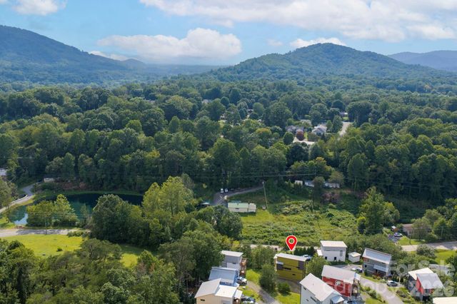 613 Salem Heights Lane, Swannanoa, NC 28778