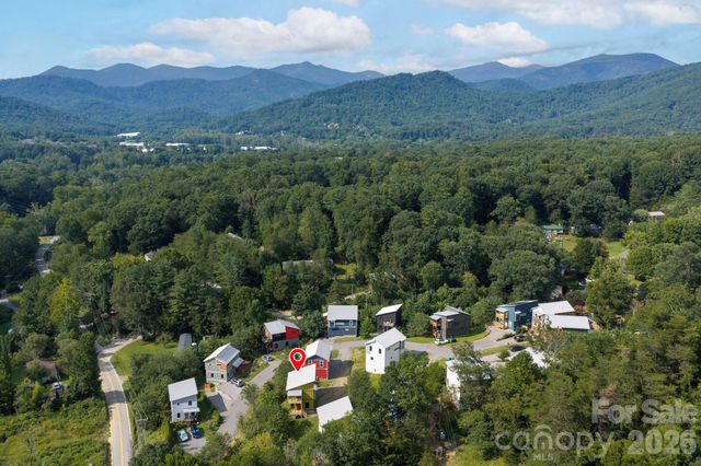 613 Salem Heights Lane, Swannanoa, NC 28778
