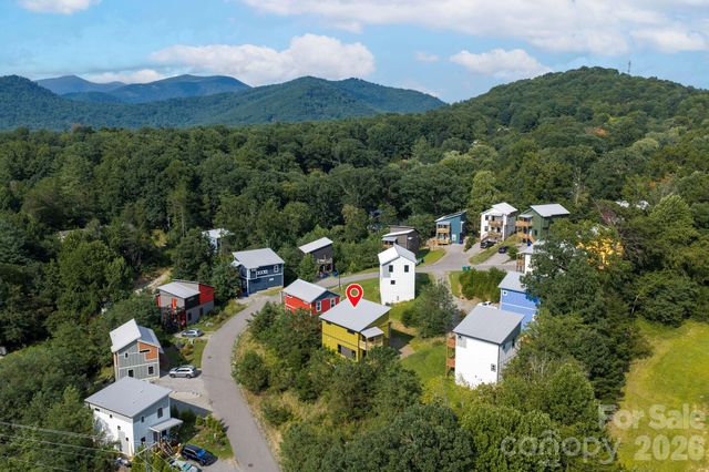 613 Salem Heights Lane, Swannanoa, NC 28778