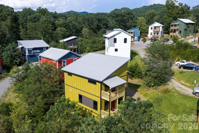 613 Salem Heights Lane, Swannanoa, NC 28778