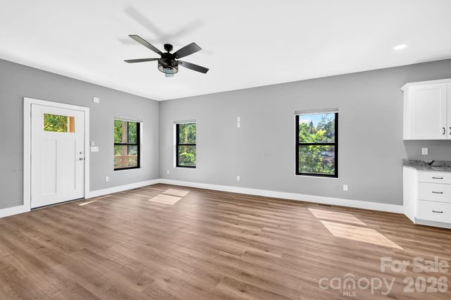613 Salem Heights Lane, Swannanoa, NC 28778