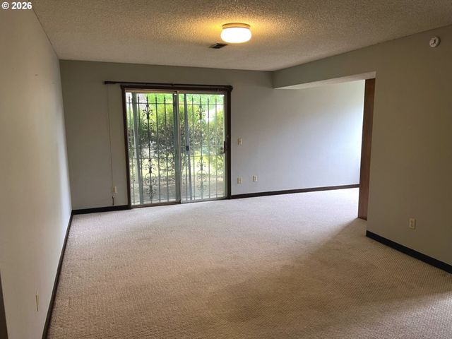 14807 Ne SISKIYOU Ct, Portland, OR 97230
