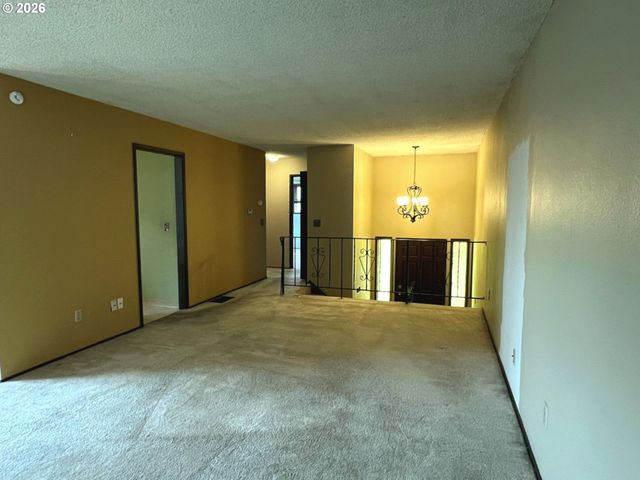 14807 Ne SISKIYOU Ct, Portland, OR 97230