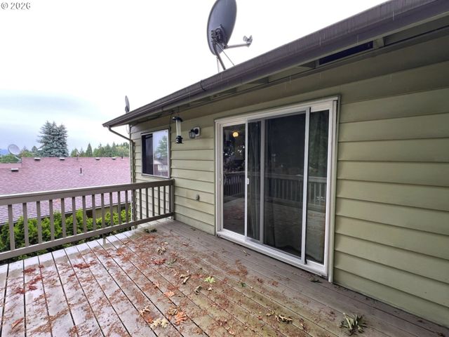 14807 Ne SISKIYOU Ct, Portland, OR 97230