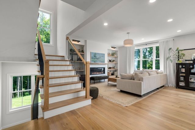 123 Mount Pleasant St, Marlborough, MA 01752