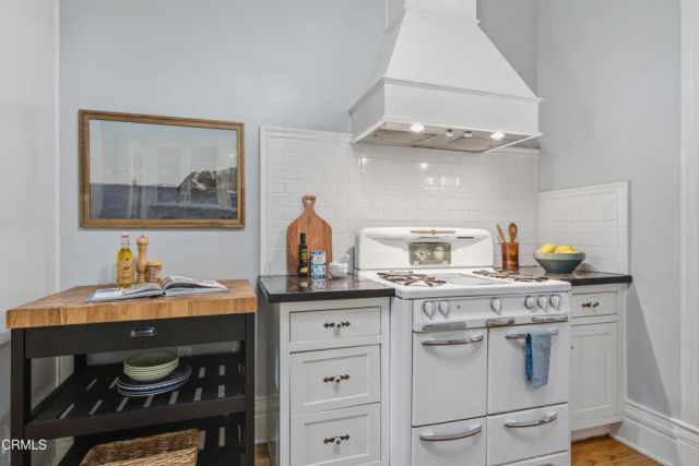 703 S Primrose Avenue, Monrovia, CA 91016