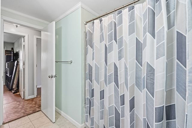 223 Garnet St, Springfield, MA 01129