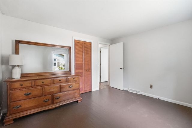 223 Garnet St, Springfield, MA 01129