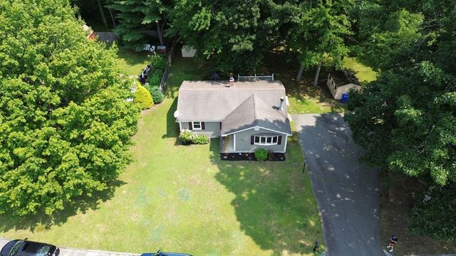 223 Garnet St, Springfield, MA 01129