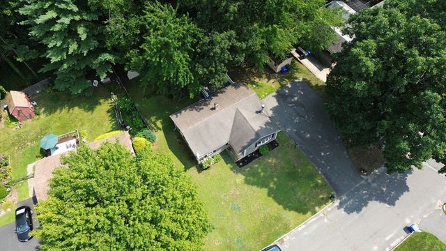 223 Garnet St, Springfield, MA 01129