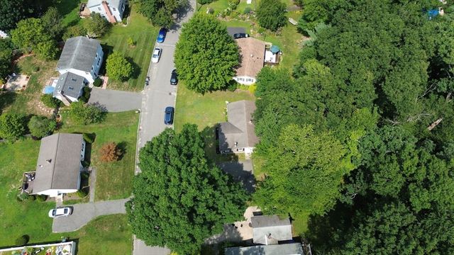 223 Garnet St, Springfield, MA 01129