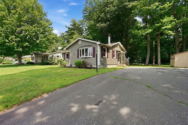 223 Garnet St, Springfield, MA 01129