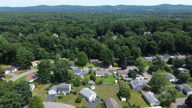 223 Garnet St, Springfield, MA 01129