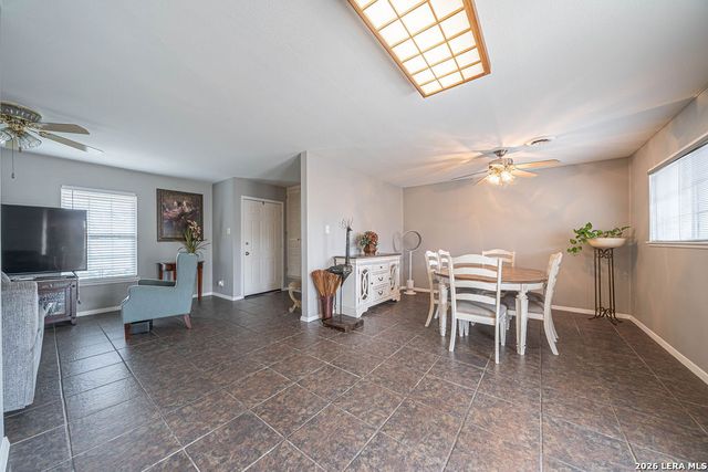 5906 Knoll Krest, San Antonio, TX 78242