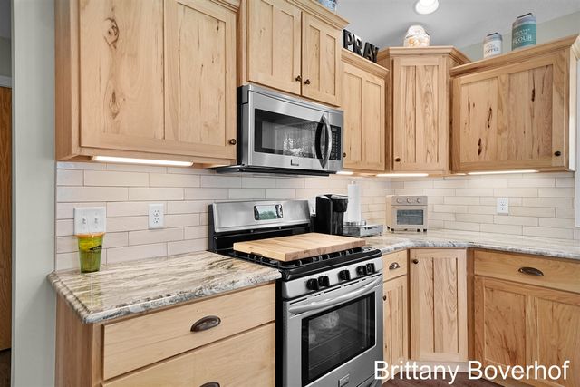 9875 Kateri Way Drive, Caledonia, MI 49316