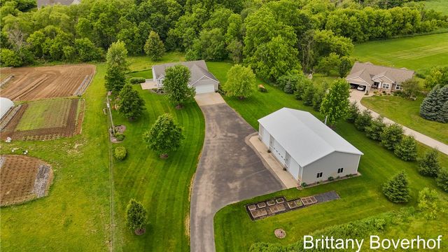 9875 Kateri Way Drive, Caledonia, MI 49316