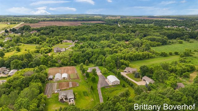 9875 Kateri Way Drive, Caledonia, MI 49316
