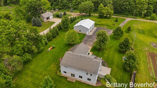 9875 Kateri Way Drive, Caledonia, MI 49316