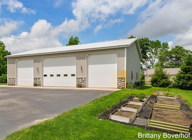 9875 Kateri Way Drive, Caledonia, MI 49316