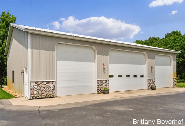 9875 Kateri Way Drive, Caledonia, MI 49316