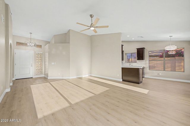 576 S MOOREA Drive, Gilbert, AZ 85296
