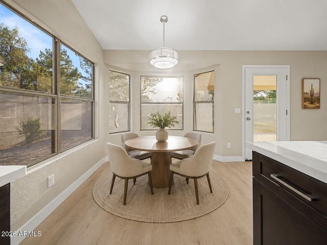 576 S MOOREA Drive, Gilbert, AZ 85296