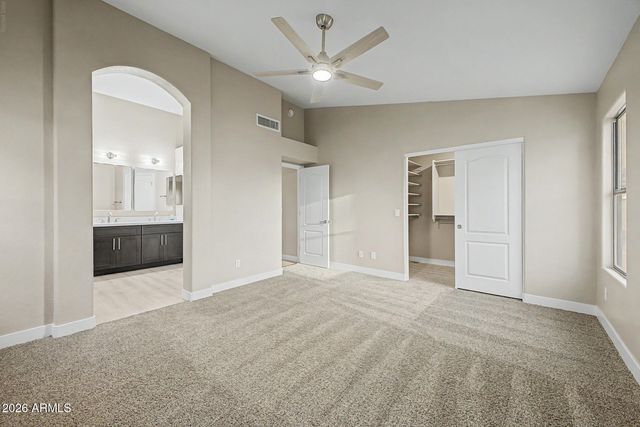 576 S MOOREA Drive, Gilbert, AZ 85296