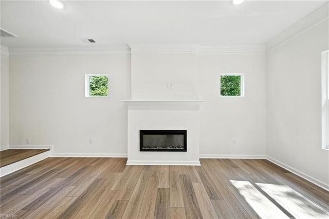 56 Willow Rd, Hampton, VA 23664