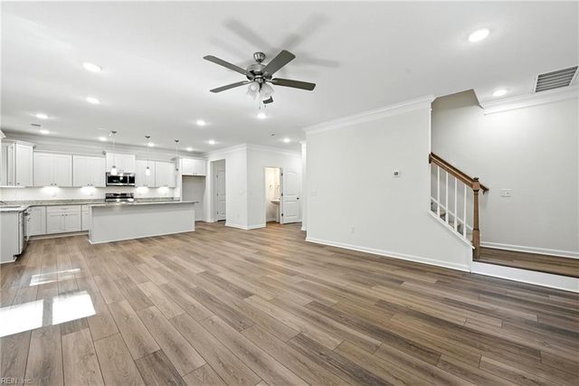 56 Willow Rd, Hampton, VA 23664