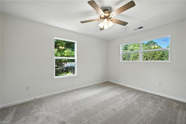 56 Willow Rd, Hampton, VA 23664
