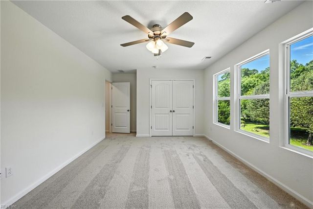 56 Willow Rd, Hampton, VA 23664
