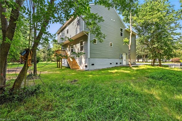 56 Willow Rd, Hampton, VA 23664