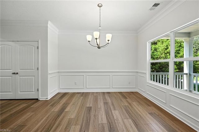 56 Willow Rd, Hampton, VA 23664