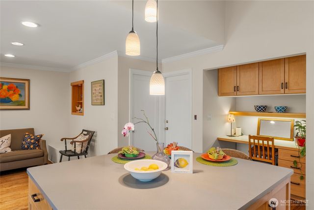 6626 57th Avenue NE, Seattle, WA 98115
