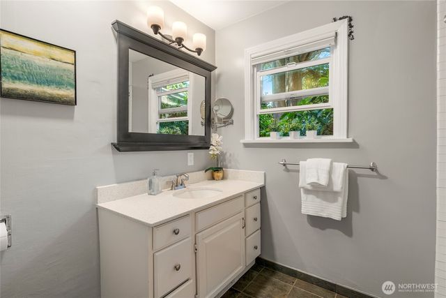 6626 57th Avenue NE, Seattle, WA 98115