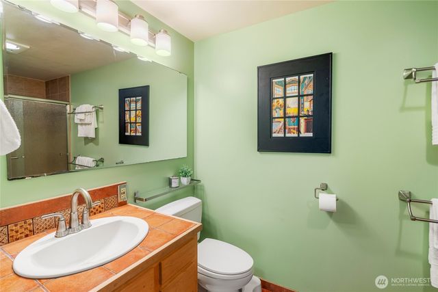 6626 57th Avenue NE, Seattle, WA 98115