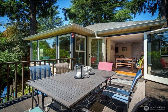 6626 57th Avenue NE, Seattle, WA 98115