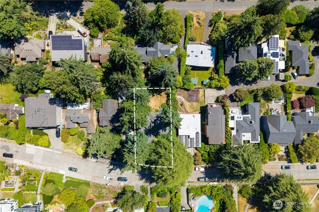 6626 57th Avenue NE, Seattle, WA 98115