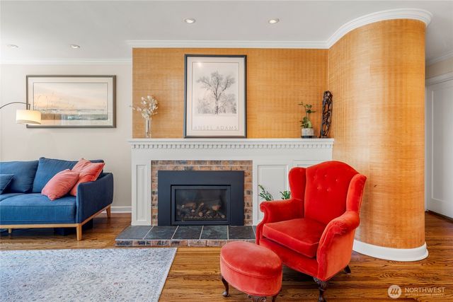 6626 57th Avenue NE, Seattle, WA 98115