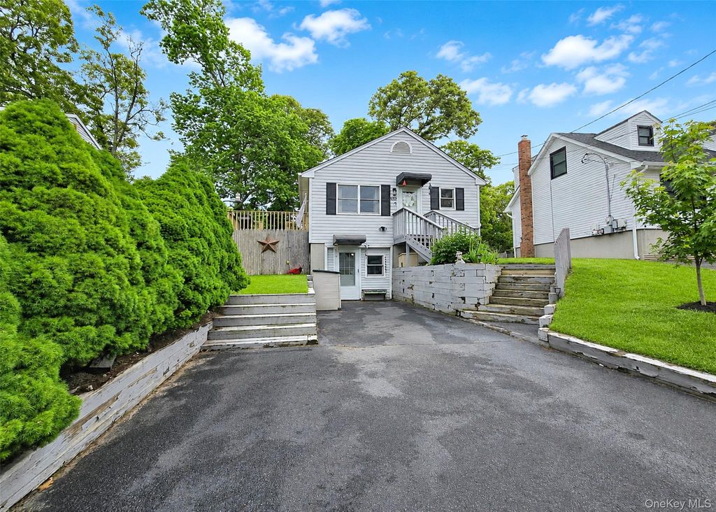 228 Hampton Avenue, Mastic, NY 11950