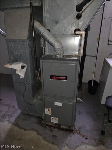 2370 N Taylor Road, East Cleveland, OH 44112