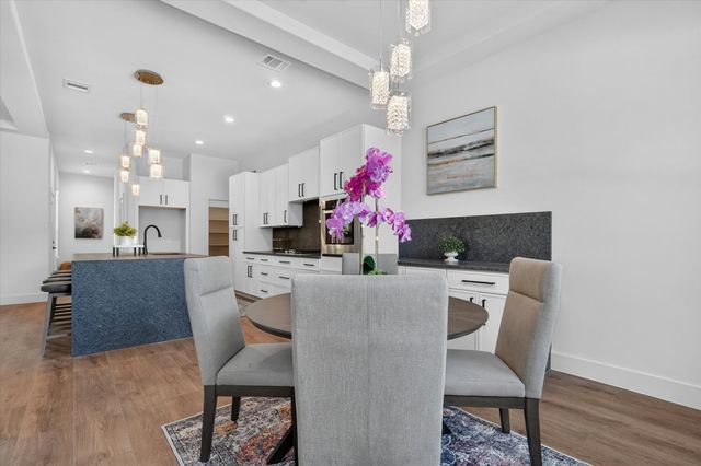 3210 Carpenter Avenue, Dallas, TX 75215