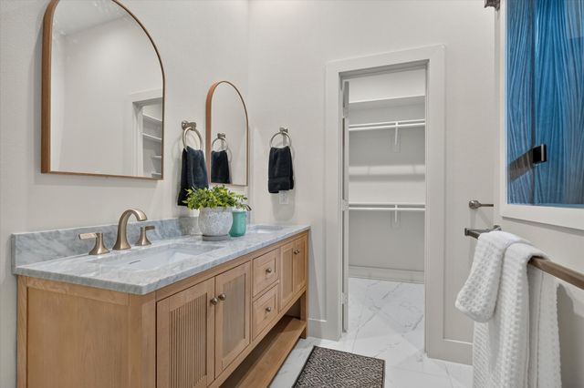 3210 Carpenter Avenue, Dallas, TX 75215